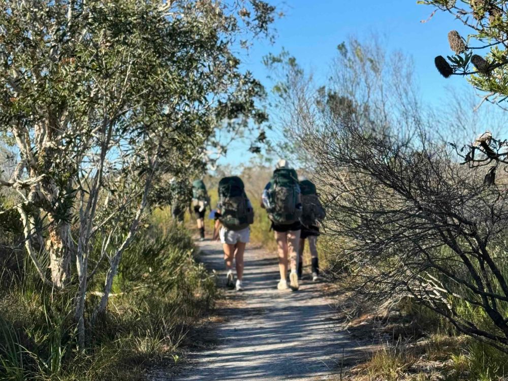 Flinders Duke of Ed students hiking