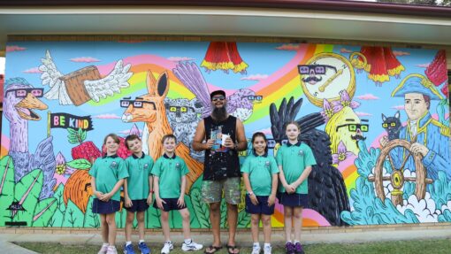 Flinders Primary Art Mural with Mulga the Artist